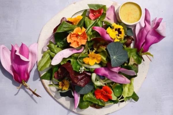 Ensalada floral
